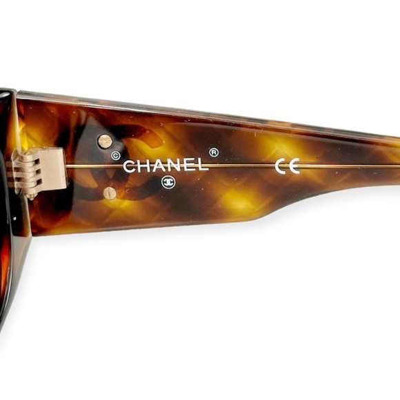Chanel RARE Vintage 1992 CC Tortoiseshell Matelasse Frame Sunglasses - Picture 7 of 8